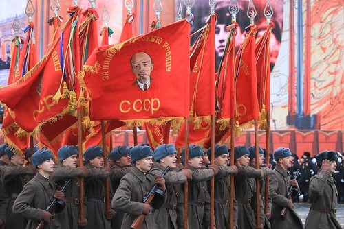 В России отметили 75-летие легендарного парада 1941 года - ảnh 1